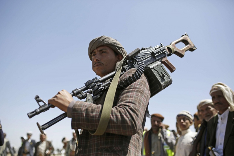 الحوثيون يبدأون تنفيذ خطة اجتياح المحافظات الجنوبية