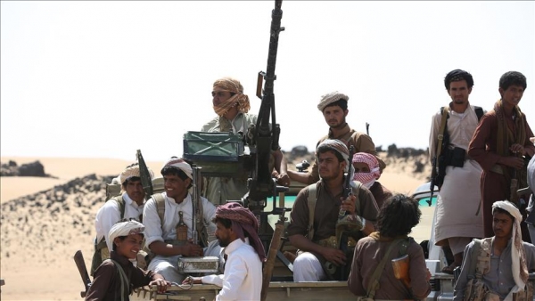 مقتل أحد عناصر الحوثيين يفجر خلافات داخلية بينهم في تعز