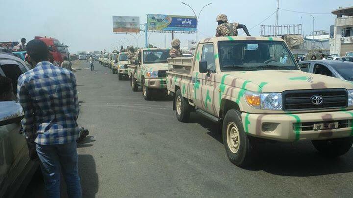 قوات سودانية تقتحم مطار عدن الدولي ... هل يرد الرئيس هادي على الإمارات في عدن ؟ (صور)