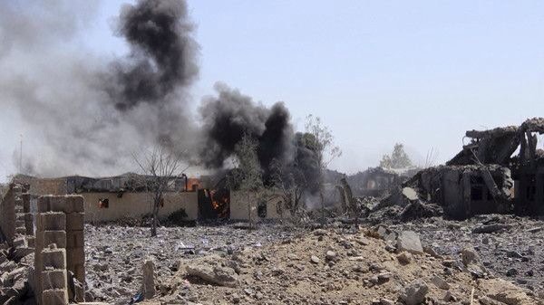 «هادي» يعلن تدمير مخازن سرية للصواريخ الإيرانية في منطقة الحمزات بصعدة