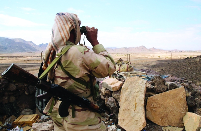  الجيش الوطني يسيطر على مواقع استراتيجية في المضاربة بمحافظة لحج (تفاصيل)