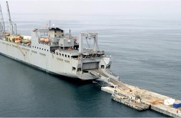 اجتماع في محافظة عدن لمناقشة تنظيم عملية دخول سفن الإغاثة إلى ميناء عدن