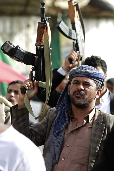 العرب: سلبية الأمم المتحدة تغري الحوثيين بإعلان حكومة أمر واقع والسعودية لا تستبعد استمرار الغارات 10 سنوات