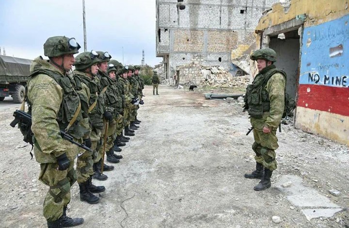 شاهد بالصور: وحدات روسية عسكرية في شرق حلب.. رسالة إلى من؟