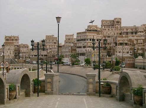 مواطنوا صنعاء القديمة يناشدون السلطات ومنظمة اليونيسكو بالتحرك لإنقاذها من التفخيخ