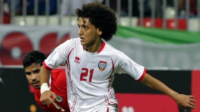 اللاعب اليمني الاصل «عموري» محط انظار برشلونه الاسباني وارسنال الانجليزي
