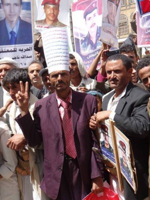 الناشط الحقوقي معوضة ضحية ثانٍ لتعذيب ميليشيا الحوثي للمناهضين لها في العاصمة صنعاء (وثيقة)