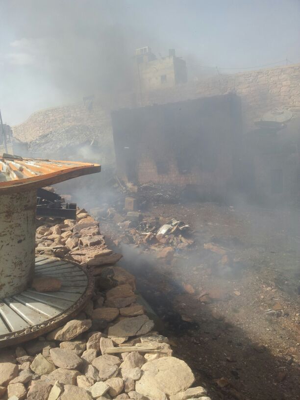 طيران التحالف يقصف مخازن أسلحة للحوثيين بهمدان (صور)