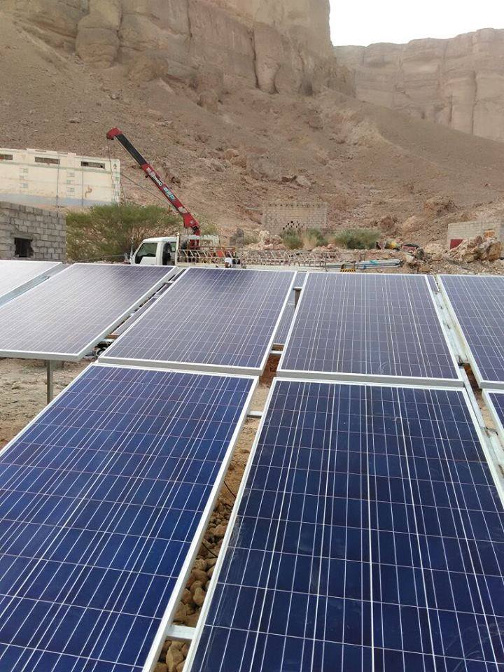 بكلفة تزيد عن 57 مليونا.. مؤسسة نهد التنموية تمول عددا من مشاريع المياه عبر الطاقة الشمسية بوادي حضرموت