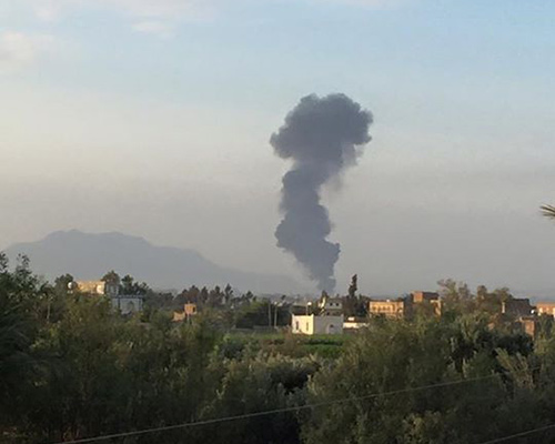 طيران التحالف يقصف قاعدة الديلمي بعد يوم من محاولة الحوثيين إطلاق صاروخ منها (صور)