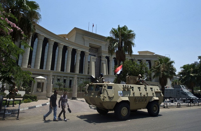 محكمة مصرية تقر بحبس «القرضاوي» و«آيات عرابي» «5» سنوات مع الشغل