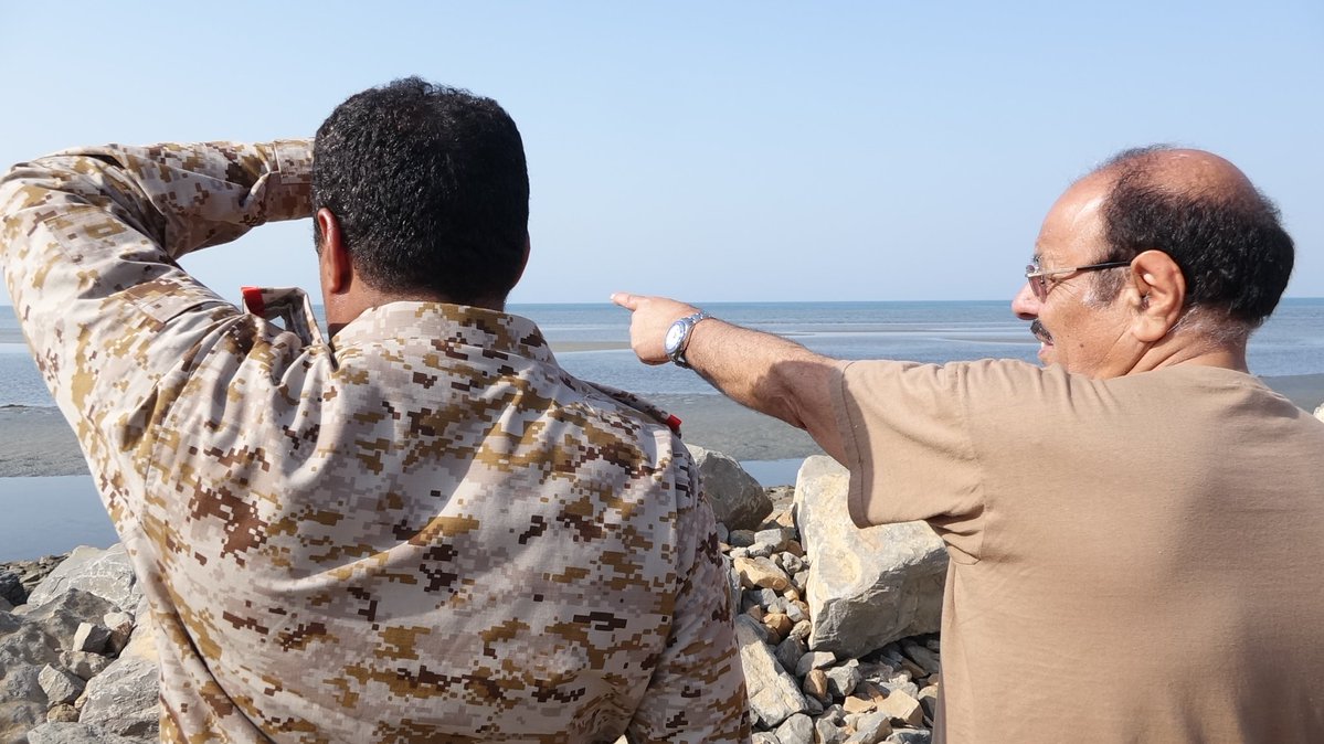 الفريق علي محسن الأحمر يظهر في ميدي ويعلن نهاية الحوثيين في الحديدة (تفاصيل وصور)