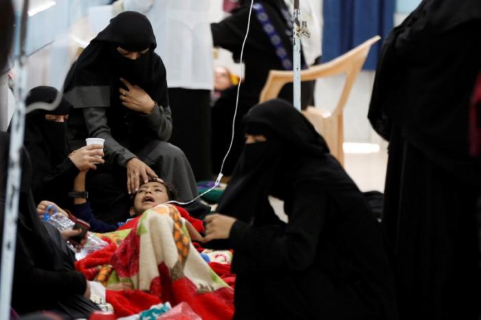 صورة من أحد مستشفيات صنعاء لمصابين بالكوليرا (أرشيف)