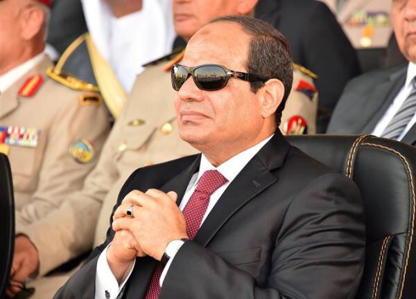 مصر : شركة سيارات «BMW» ترفض إعطاء الرئاسة 6 سيارات في افتتاح قناة السويس الجديدة
