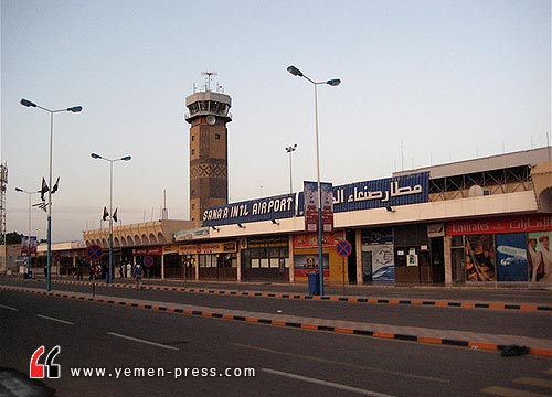 مدير مطار صنعاء يؤكد تعرض المطار أمس لإطلاق نار ويكشف عن إلقاء القبض على أحد المتهمين