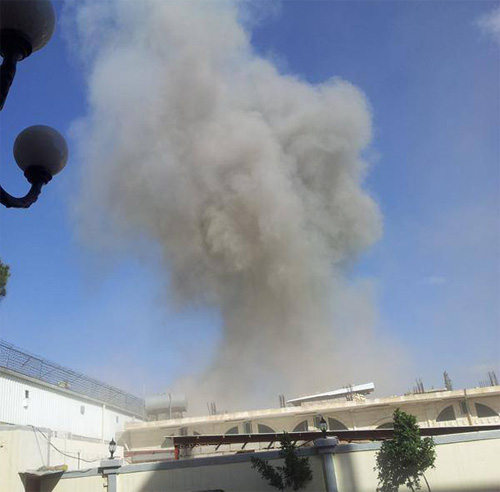انفجار عنيف يستهدف منزل السفير الإيراني الجديد جنوب العاصمة صنعاء