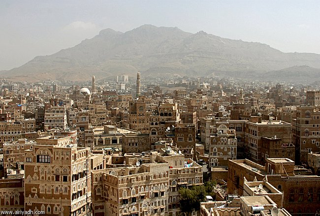 مسلحون مجهولون يختطفون خبيرة فرنسية مع مترجمتها اليمنية في العاصمة صنعاء