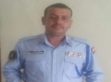 المشرف الحوثي «أبو أيمن» ينقل الضابط المسوري من عمله بعد انتشار فيديو «عيب عليك أنا ميري» (فيديو)
