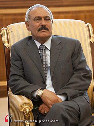 علي عبدالله صالح في قصره بصنعاء