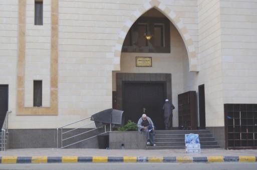 السعودية : القبض على يمني أعلن الجهاد في مسجد قرب الحرم