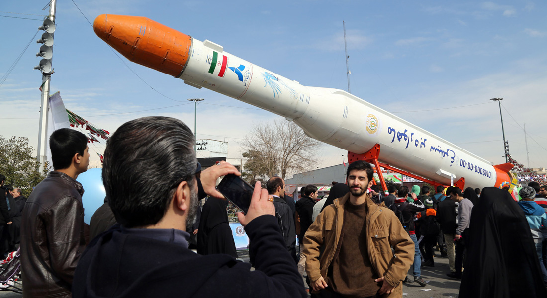 إيران تهدد القوات الأميركية بهجمات صاروخية