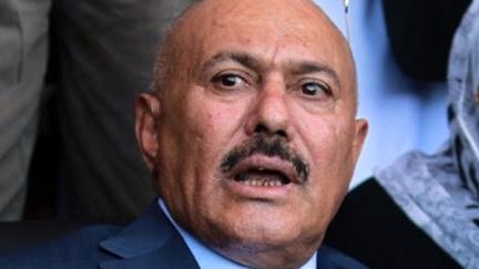 المخلوع علي صالح يظهر من جديد وينتقد مهاجمي قيادات المؤتمر المغادرة إلى الرياض (نص المنشور)