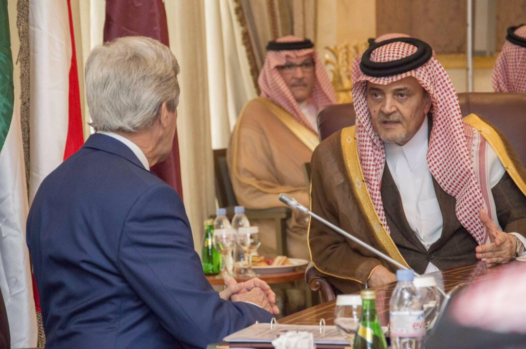 المملكة ترحب بدعوة الرئيس هادي لنقل الحوار وواشنطن تدعو للالتزام بالمبادرة الخليجية