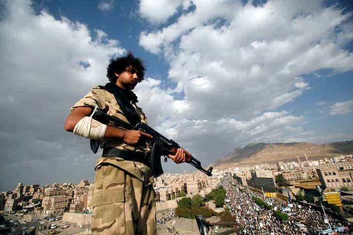 استعدادات حوثية لإعلان حالة الطوارئ في صنعاء