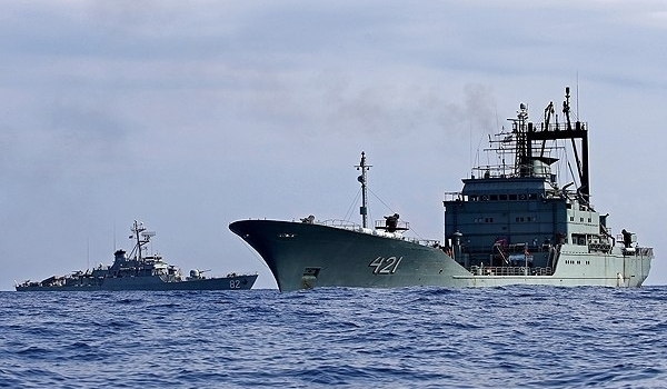 وكالة فارس: القوات البحرية الإيرانية وجهت تحذيرا لمدمرة أمريكية اقتربت من سفن إيرانية في خليج عدن