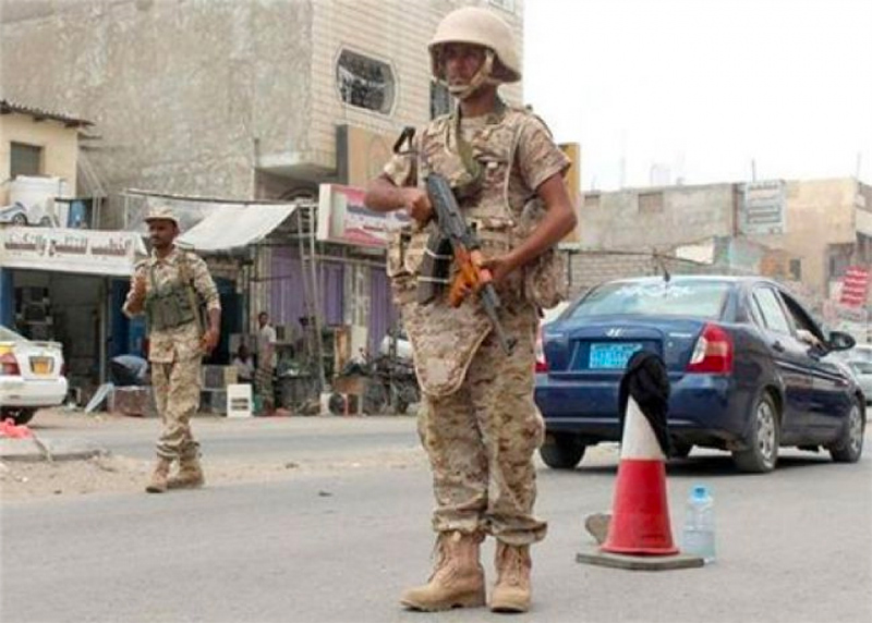 جرحى في اشتباكات مسلحة بين قوتين تتبعان الحماية الرئاسية في عدن
