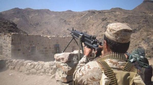مقتل 10 من ميليشيات الحوثي في معارك عنيفة مع قوات الجيش في تعز
