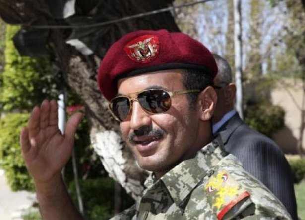 موقع: قوة إماراتية تداهم مقر إقامة النجل الأكبر لصالح في اليمن