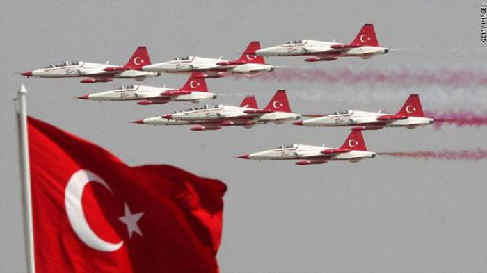 مقاتلات تركية تعترض طائرة حربية روسية انتهكت مجالها الجوي