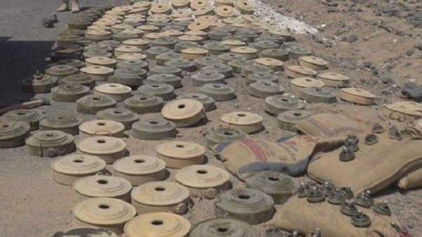 القوات المشتركة تدمر حقل ألغام زرعها الحوثي على الشريط الساحلي من باب المندب إلى المخاء