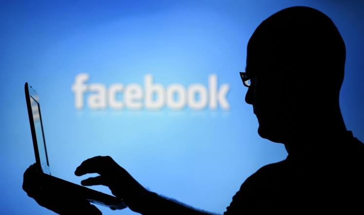 فيسبوك يضيف ميزة البث المباشر لمستخدميه