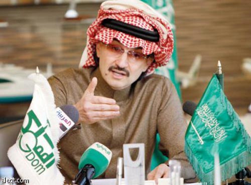 الوليد بن طلال يهدد الحوثيين «قبل أن تُفكِّر في أذية النخلة حدِّق جيدا بالسيفين»