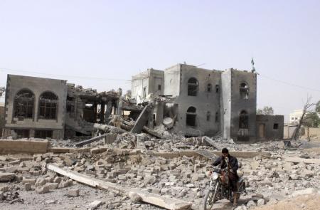 طائرات حربية تقصف محافظتي صعدة وحجة في اليمن