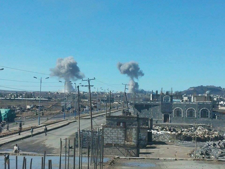 صورة للقصف على مواقع عسكرية تابعة للحوثيين كما تداولها اناشطون ع