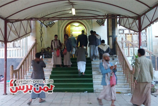 منازل اللواء علي محسن بصنعاء تتحول إلى مزار شعبي ومجلس قات للمواطنيين في العيد (صور)