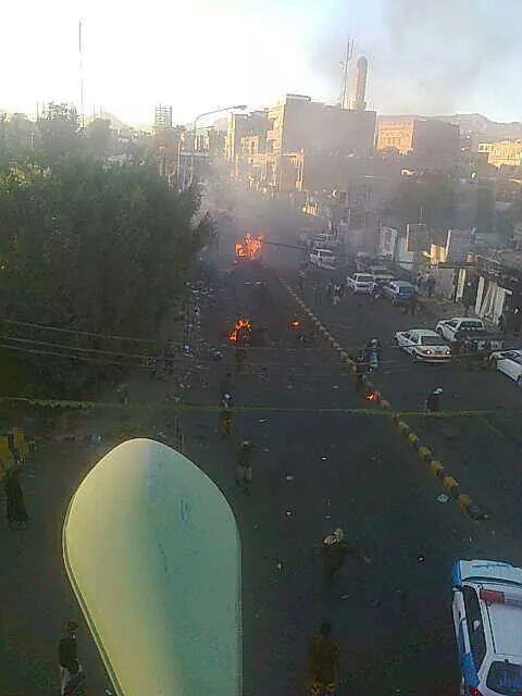 عشرات القتلى والجرحى في تفجير انتحاري بشارع كلية الشرطة وسط صنعاء
