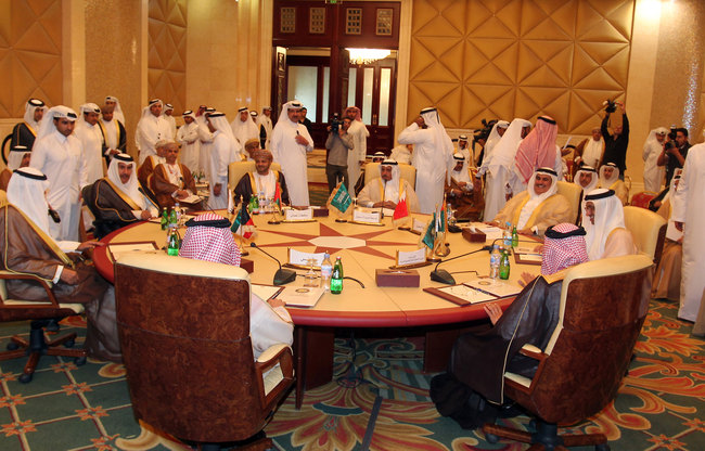 إعلاميون يمنيون: المبادرة الخليجية صمام أمان لليمن