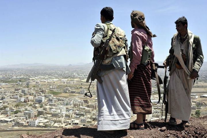 تعز : مقتل 7 حوثيين وجرح 17 في كمين استهدف تعزيزات في مدينة الراهدة متجهة إلى عدن