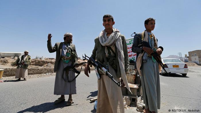 الحوثيون يعلنون وقوفهم إلى جانب بشار الأسد ضد أمريكا