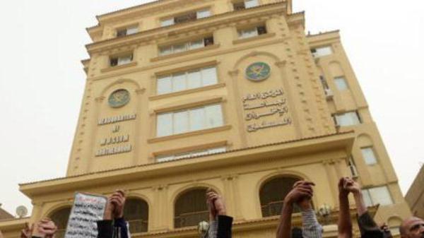 تضارب الأنباء حول قرار الحكومة المصرية بحل جمعية الإخوان المسلمين