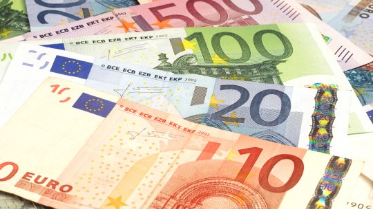 ارتفاع سعر صرف اليورو أمام العملات الرئيسية قبيل اجتماع البنك المركزي الأوروبي