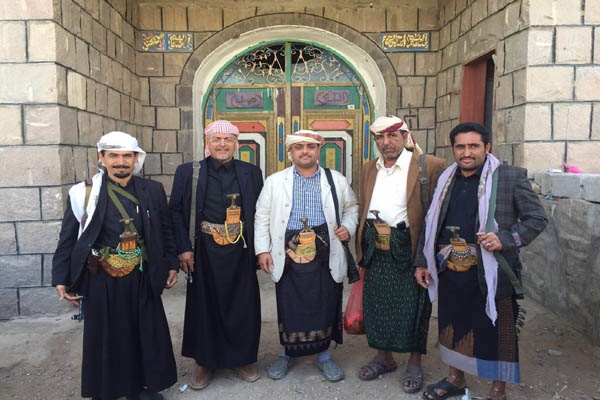 العواضي يعلن رفضه لاجتماع قيادات المؤتمر بصنعاء ويدعو لفض الشراكة مع الحوثيين