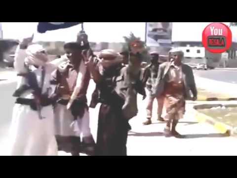 المئات من مسلحي القاعدة وداعش يتظاهرون سلمياً في اليمن ضد الحوثيين والشرعية (فيديو)
