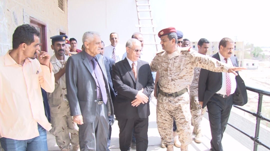 افتتاح مجمع قيادة وزارة الدفاع وهيئة اركان الجيش الوطني في عدن
