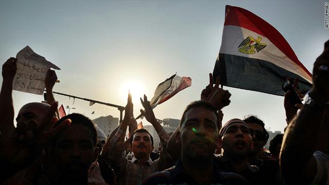 علماء توقعوا رحيل مبارك: البرادعي سيحكم والإخوان سيسفكون الدماء