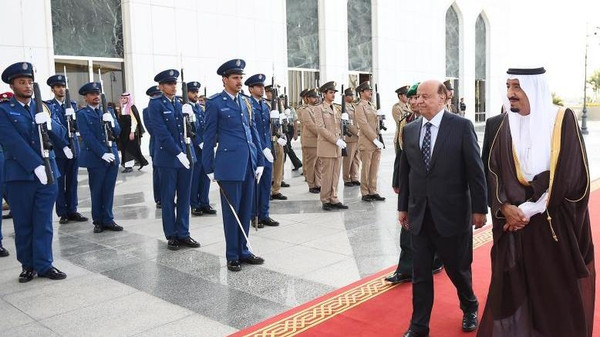 رئيس الجمهورية يصل إلى جدة في زيارة مفاجئة للمملكة
